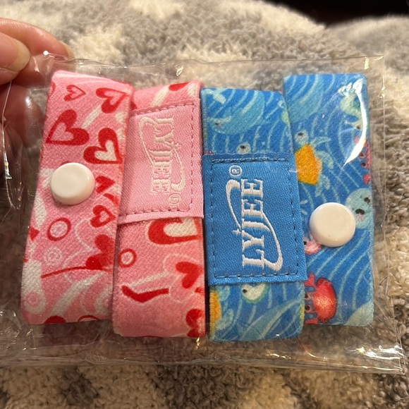 Motion Sickness Bands for kids - Blue/Pink - Picture 4 of 6